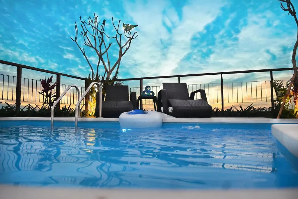 Amalfi Hotel Seminyak Семиньяк